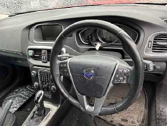 VOLVO V40 2014 Image 4