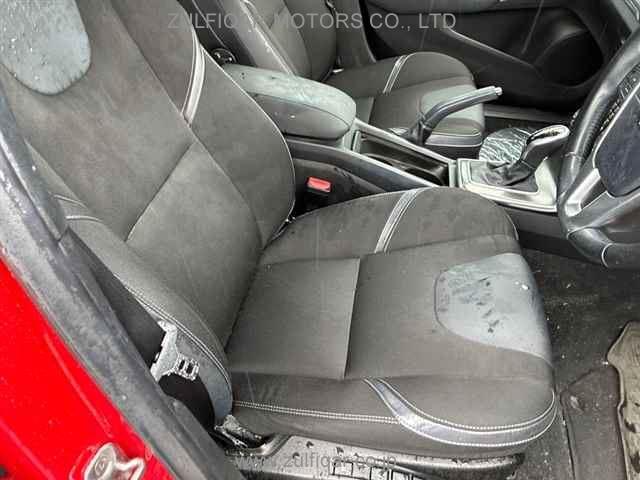 VOLVO V40 2014 Image 7