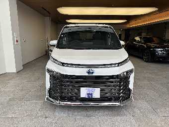 TOYOTA VOXY 2023 Image 2