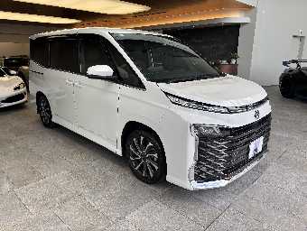 TOYOTA VOXY 2023 Image 3