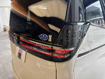 TOYOTA VOXY 2023 Image 16