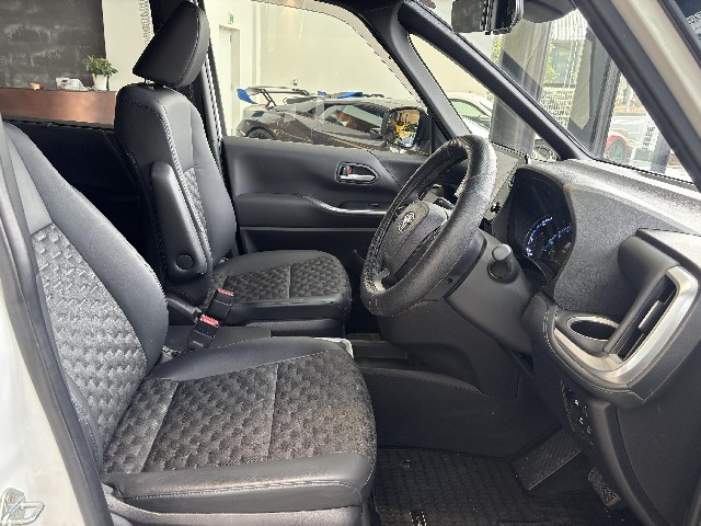 TOYOTA VOXY 2023 Image 24