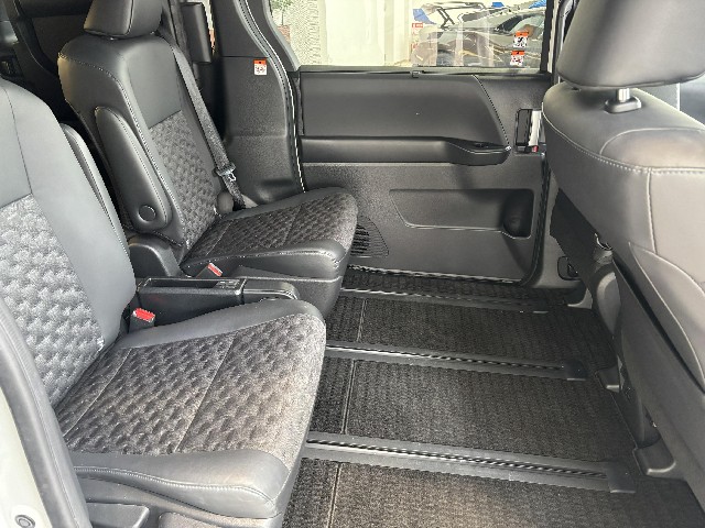 TOYOTA VOXY 2023 Image 28