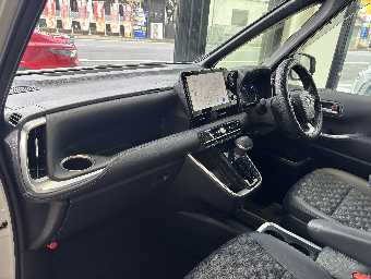 TOYOTA VOXY 2023 Image 27