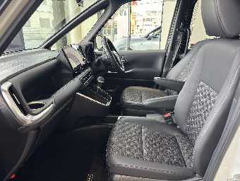 TOYOTA VOXY 2023 Image 28