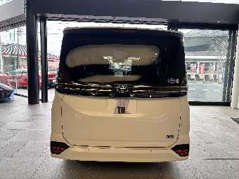 TOYOTA VOXY 2023 Image 6