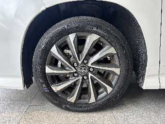 TOYOTA VOXY 2023 Image 9