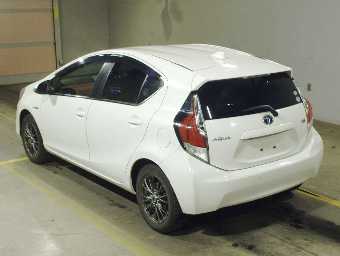 TOYOTA AQUA 2015 Image 4