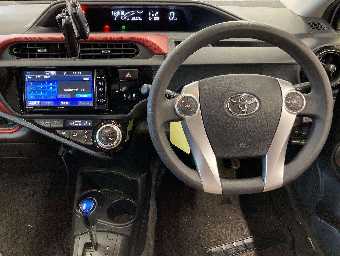 TOYOTA AQUA 2015 Image 6