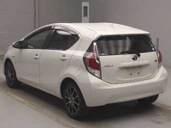 TOYOTA AQUA 2015 Image 4