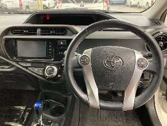 TOYOTA AQUA 2015 Image 6