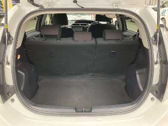 TOYOTA AQUA 2015 Image 8