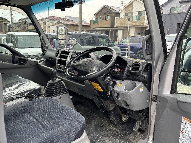 HINO DUTRO 2015 Image 19