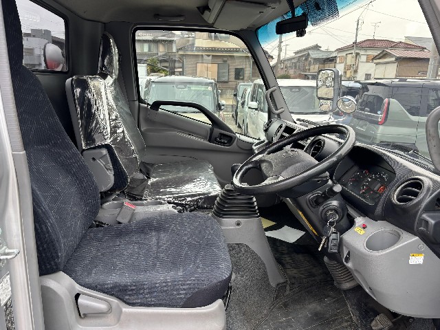 HINO DUTRO 2015 Image 20