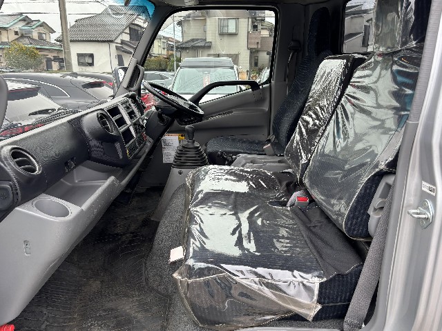 HINO DUTRO 2015 Image 22