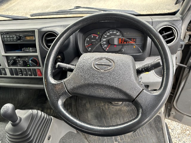 HINO DUTRO 2015 Image 30