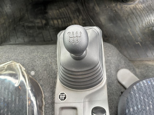 HINO DUTRO 2015 Image 31