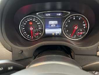 MERCEDES BENZ B CLASS 2015 Image 6