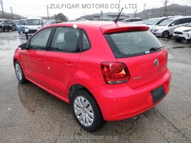 VOLKSWAGEN POLO 2013 Image 2