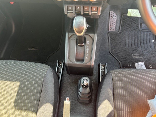SUZUKI JIMNY SIERRA 2023 Image 25