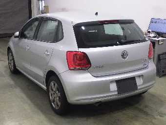 VOLKSWAGEN POLO 2013 Image 5