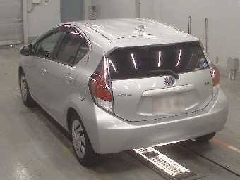 TOYOTA AQUA 2015 Image 6