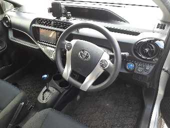 TOYOTA AQUA 2015 Image 7