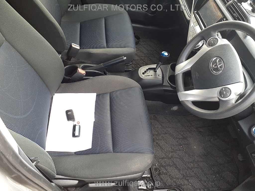 TOYOTA AQUA 2015 Image 8