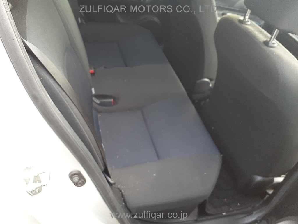 TOYOTA AQUA 2015 Image 10