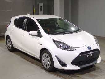 TOYOTA AQUA 2018 Image 3