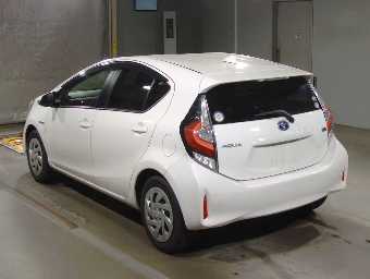 TOYOTA AQUA 2018 Image 4