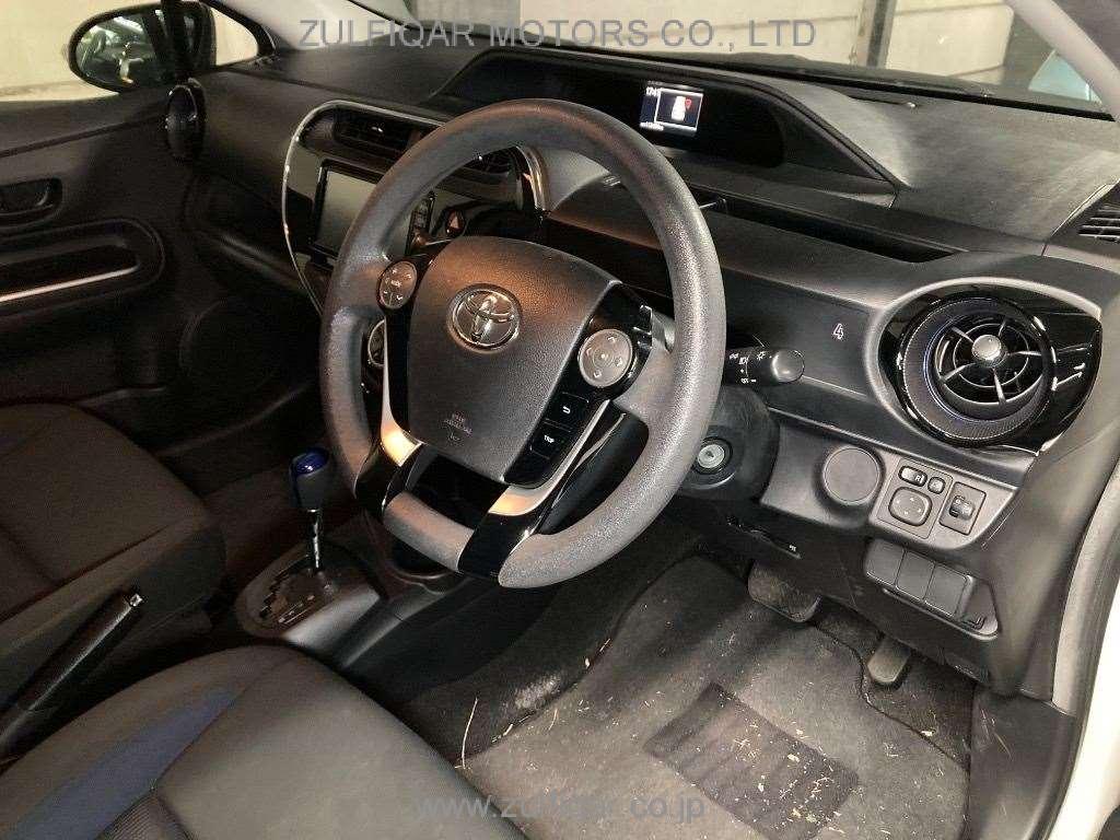 TOYOTA AQUA 2018 Image 5