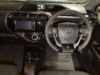 TOYOTA AQUA 2018 Image 6