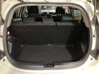 TOYOTA AQUA 2018 Image 8