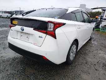 TOYOTA PRIUS 2019 Image 2