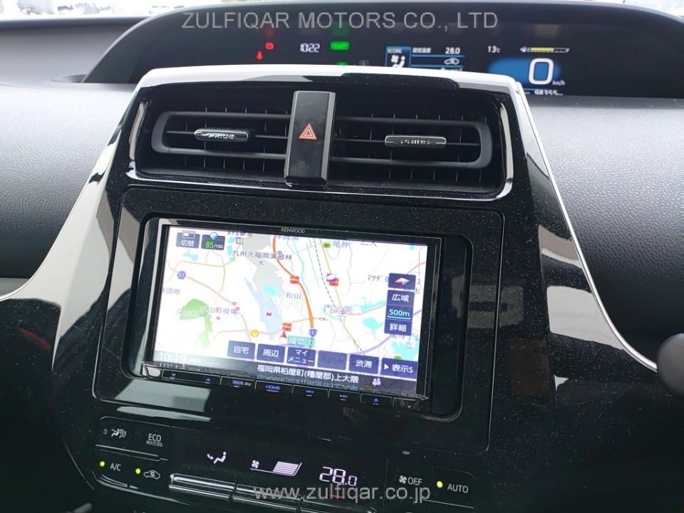 TOYOTA PRIUS 2019 Image 10