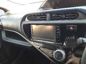 TOYOTA AQUA 2015 Image 12