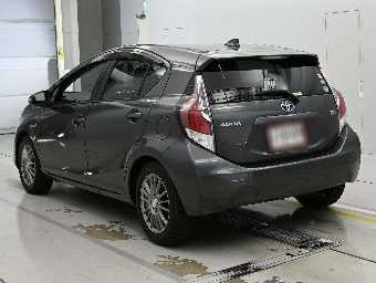 TOYOTA AQUA 2015 Image 6