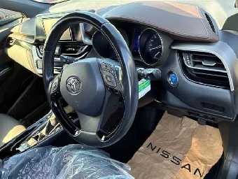 TOYOTA C-HR 2018 Image 3