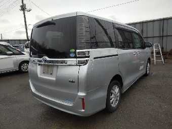 TOYOTA VOXY 2019 Image 2