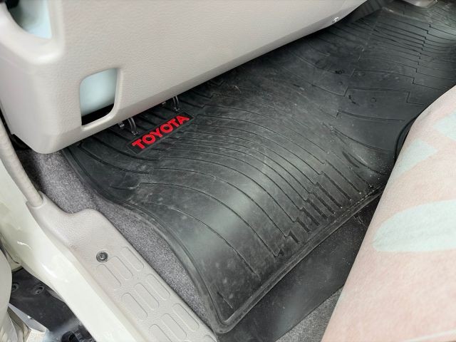 TOYOTA CAMROAD 2013 Image 24