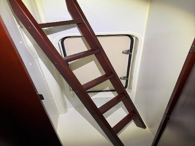 TOYOTA CAMROAD 2013 Image 37