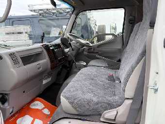 TOYOTA CAMROAD 2013 Image 6