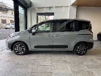 TOYOTA SIENTA 2024 Image 8