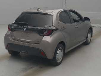 TOYOTA YARIS 2022 Image 2