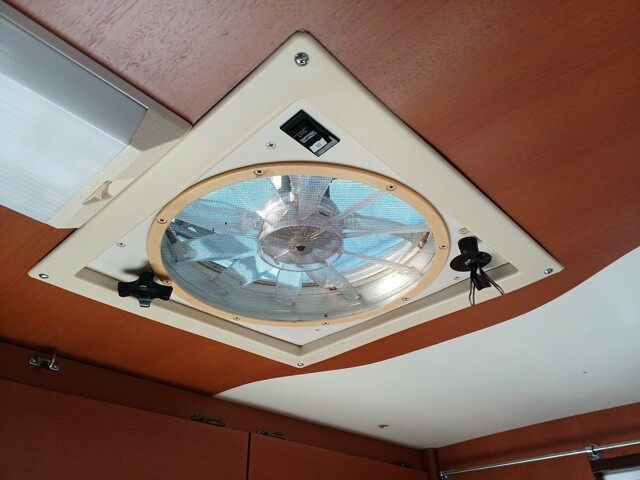 TOYOTA TOYOACE 1999 Image 38