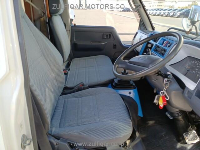 TOYOTA TOYOACE 1999 Image 5