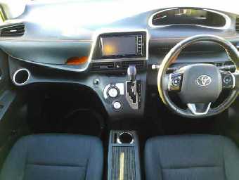 TOYOTA SIENTA 2016 Image 8