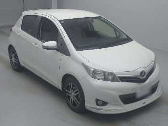 TOYOTA VITZ 2013 Image 3
