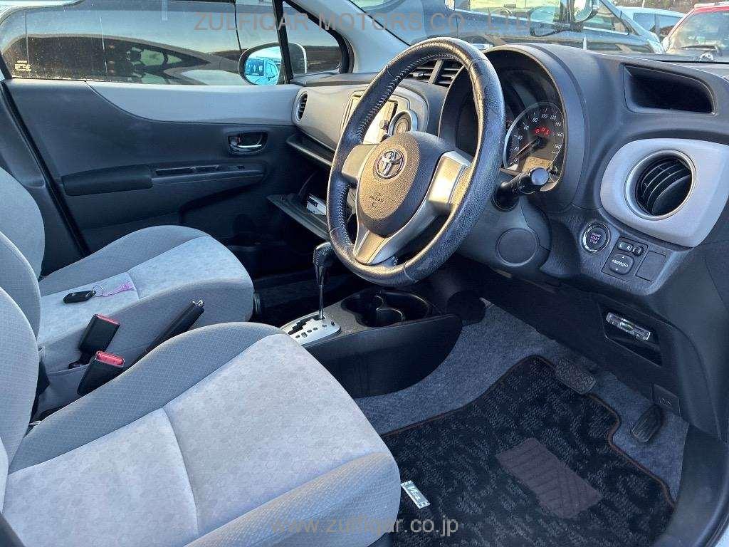TOYOTA VITZ 2013 Image 5